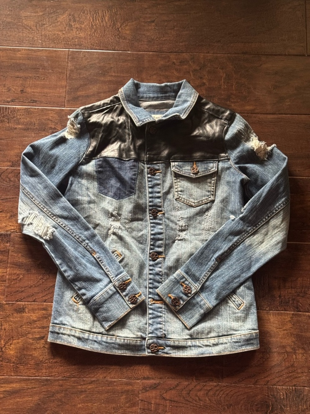 NWOT Artine Denim Jacket w/ Leather Detailing Size Small